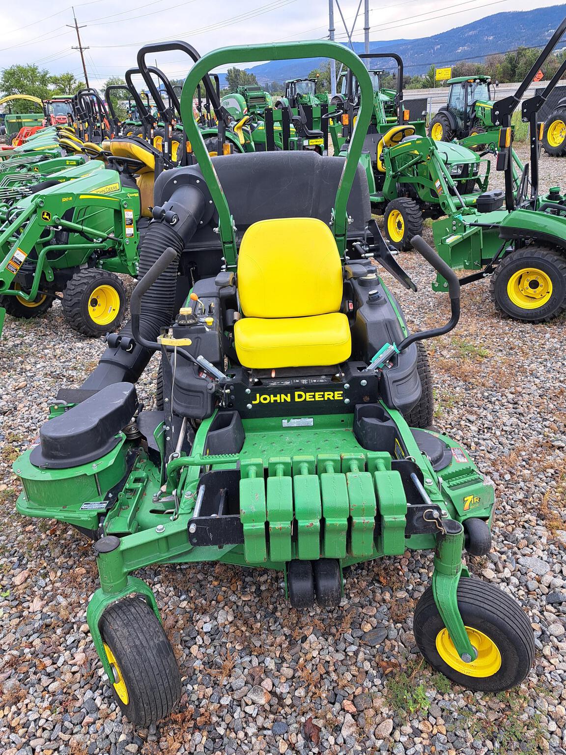 2014 John Deere Z925M Image 4