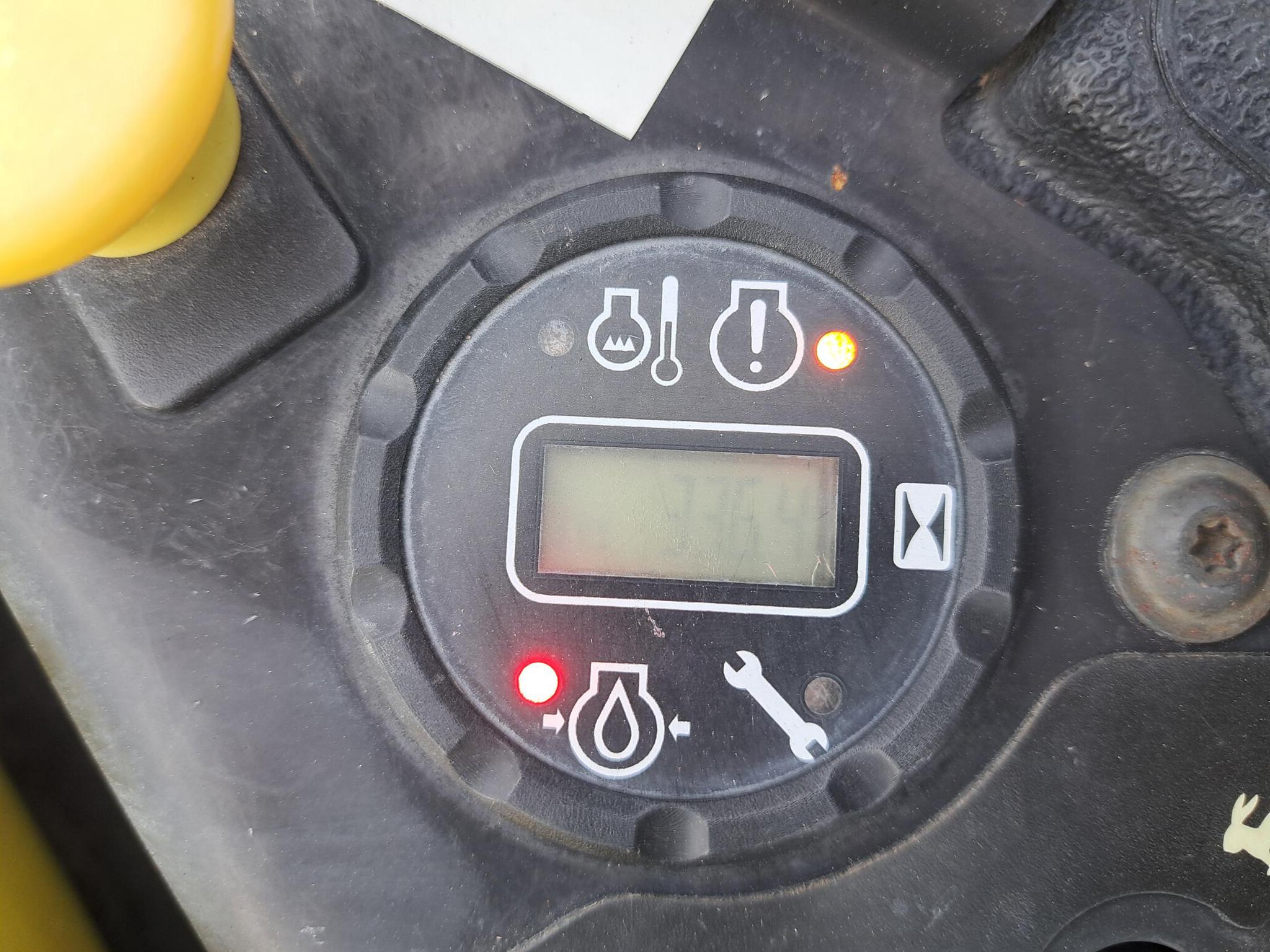2014 John Deere Z925M Image 6