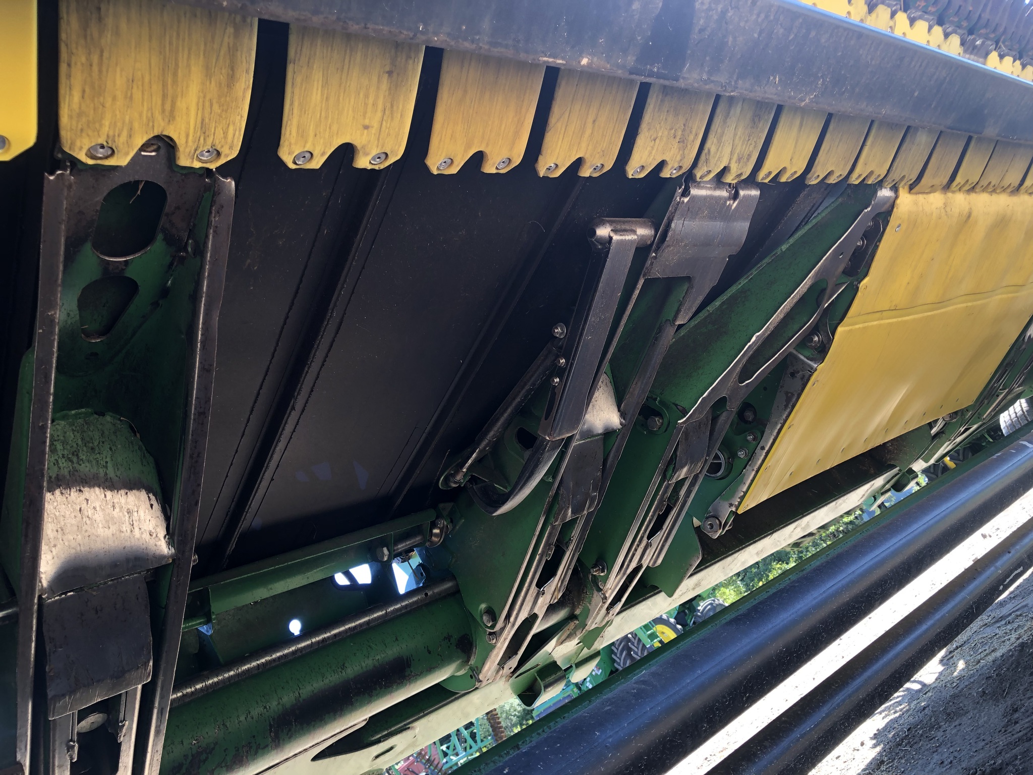 2014 John Deere 630FD Image 6