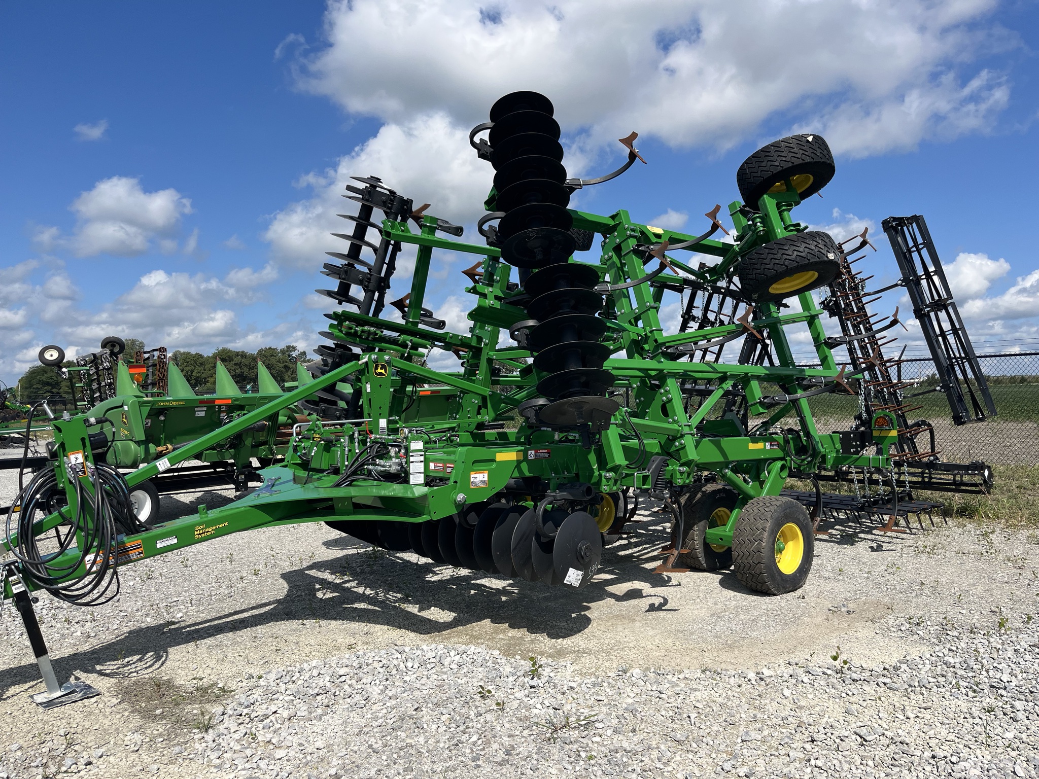 John Deere 2330 Image 1