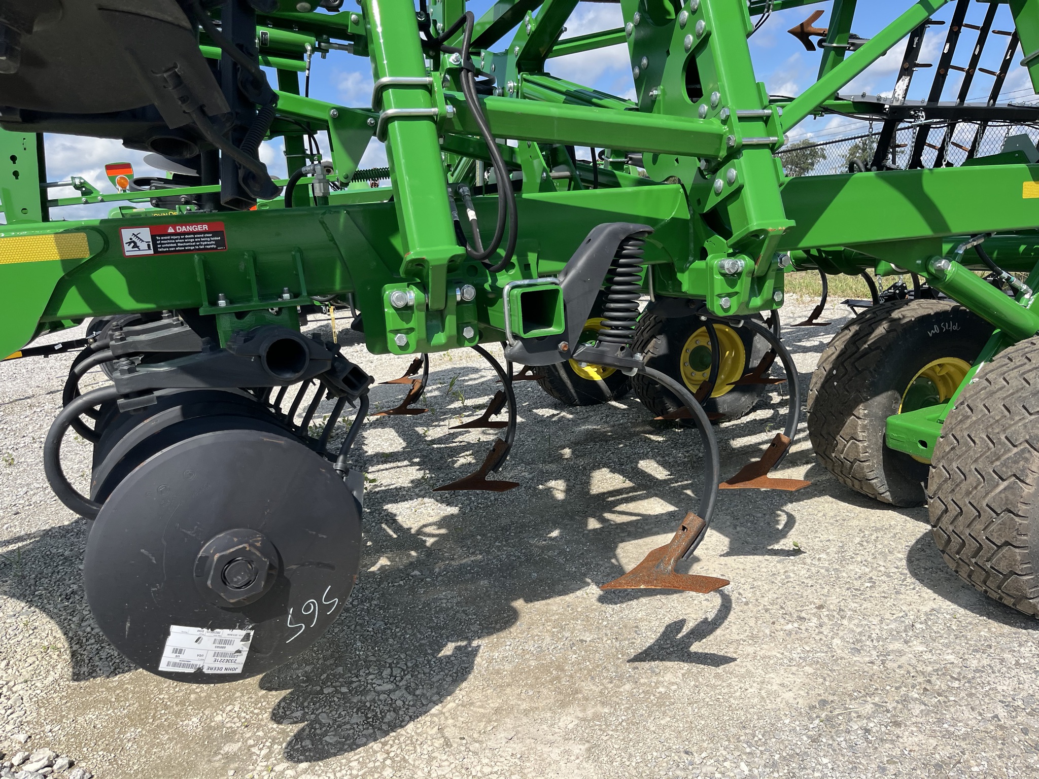 John Deere 2330 Image 5