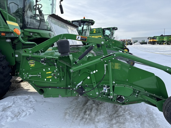 Used 2019 John Deere S780 Combines at Horizon Ag & Turf in Lloydminster, AB - Photo5