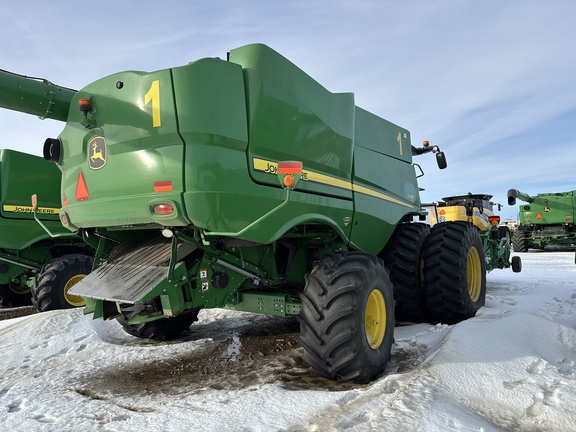 Used 2019 John Deere S780 Combines at Horizon Ag & Turf in Lloydminster, AB - Photo7