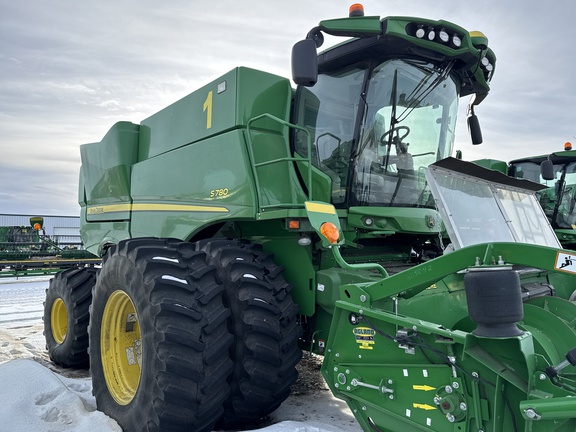 Used 2019 John Deere S780 Combines at Horizon Ag & Turf in Lloydminster, AB - Photo4