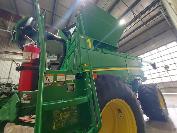 Used 2019 John Deere S780 Combines at Horizon Ag & Turf in Lloydminster, AB - Photo30
