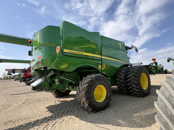 Used 2019 John Deere S780 Combines at Horizon Ag & Turf in Lloydminster, AB - Photo4