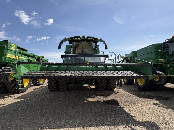Used 2019 John Deere S780 Combines at Horizon Ag & Turf in Lloydminster, AB - Photo8