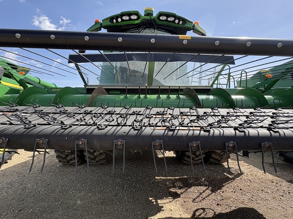 Used 2019 John Deere S780 Combines at Horizon Ag & Turf in Lloydminster, AB - Photo10