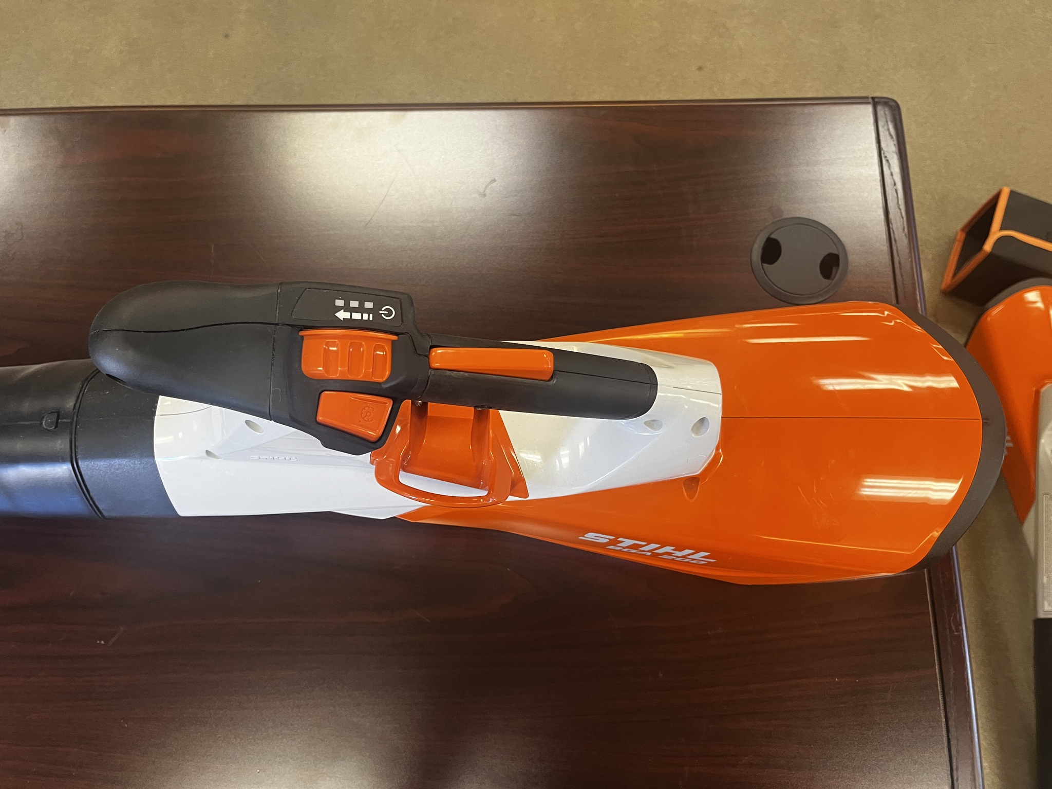 2025 Stihl BGA200 Image 2