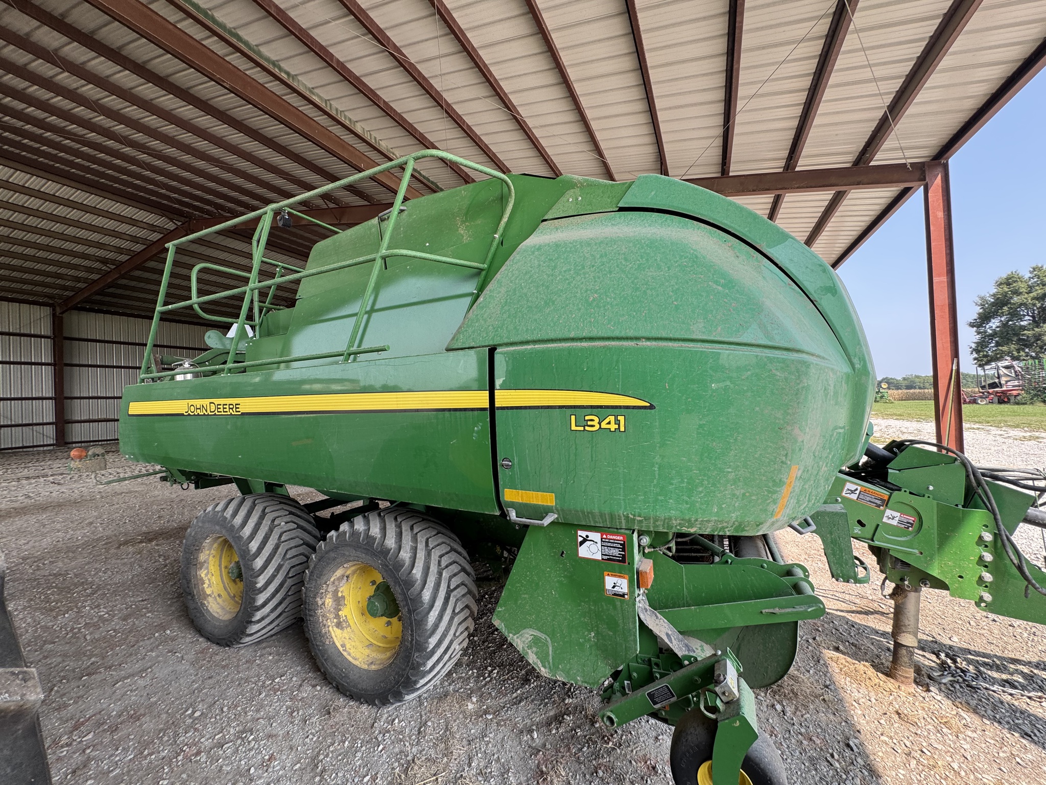  2022 John Deere L341 at Heritage Tractor in Pittsburg, KS
