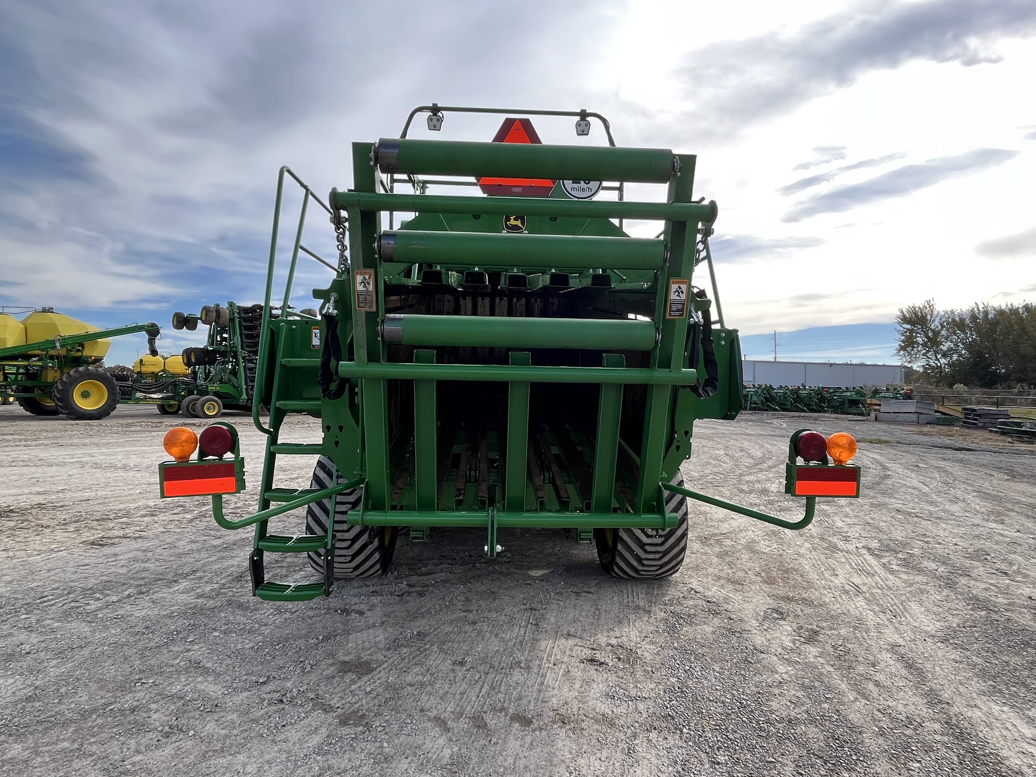  2022 John Deere L341 at Heritage Tractor in Pittsburg, KS