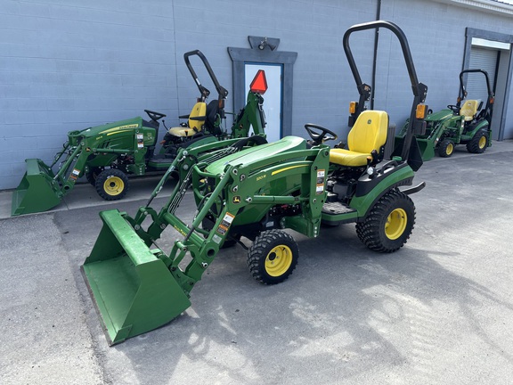Photo of a 2021 John Deere 1025R