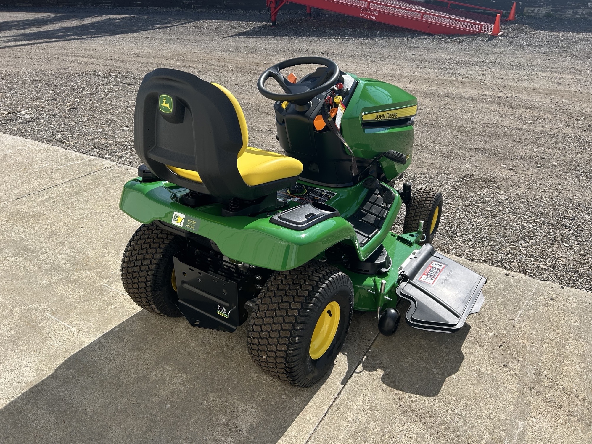 2025 John Deere X350 Image 6