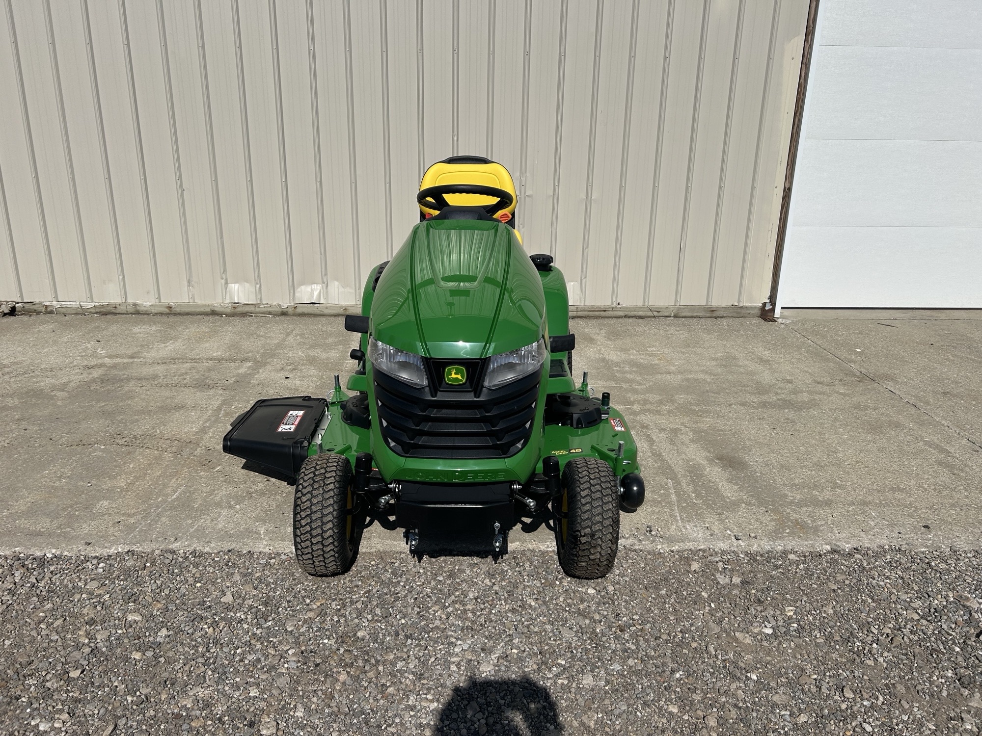2025 John Deere X350 Image 2