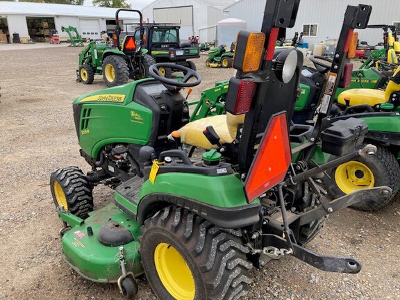 Photo of 2021 John Deere 1025R