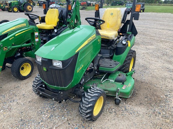 Photo of 2021 John Deere 1025R
