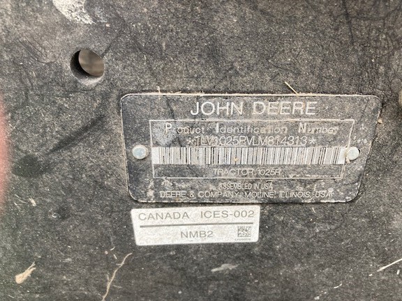 Photo of 2021 John Deere 1025R