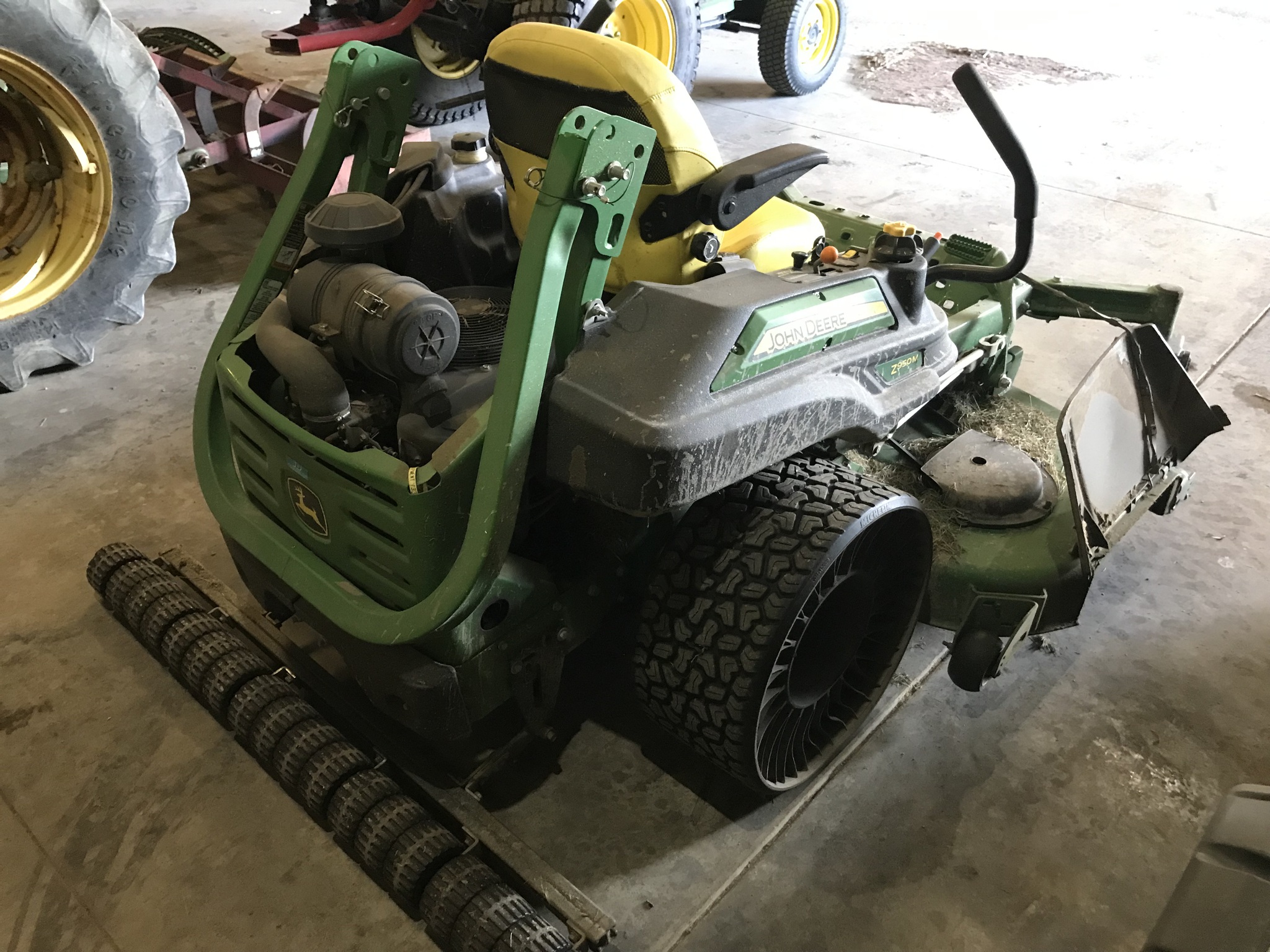 2016 John Deere Z950M Image 4