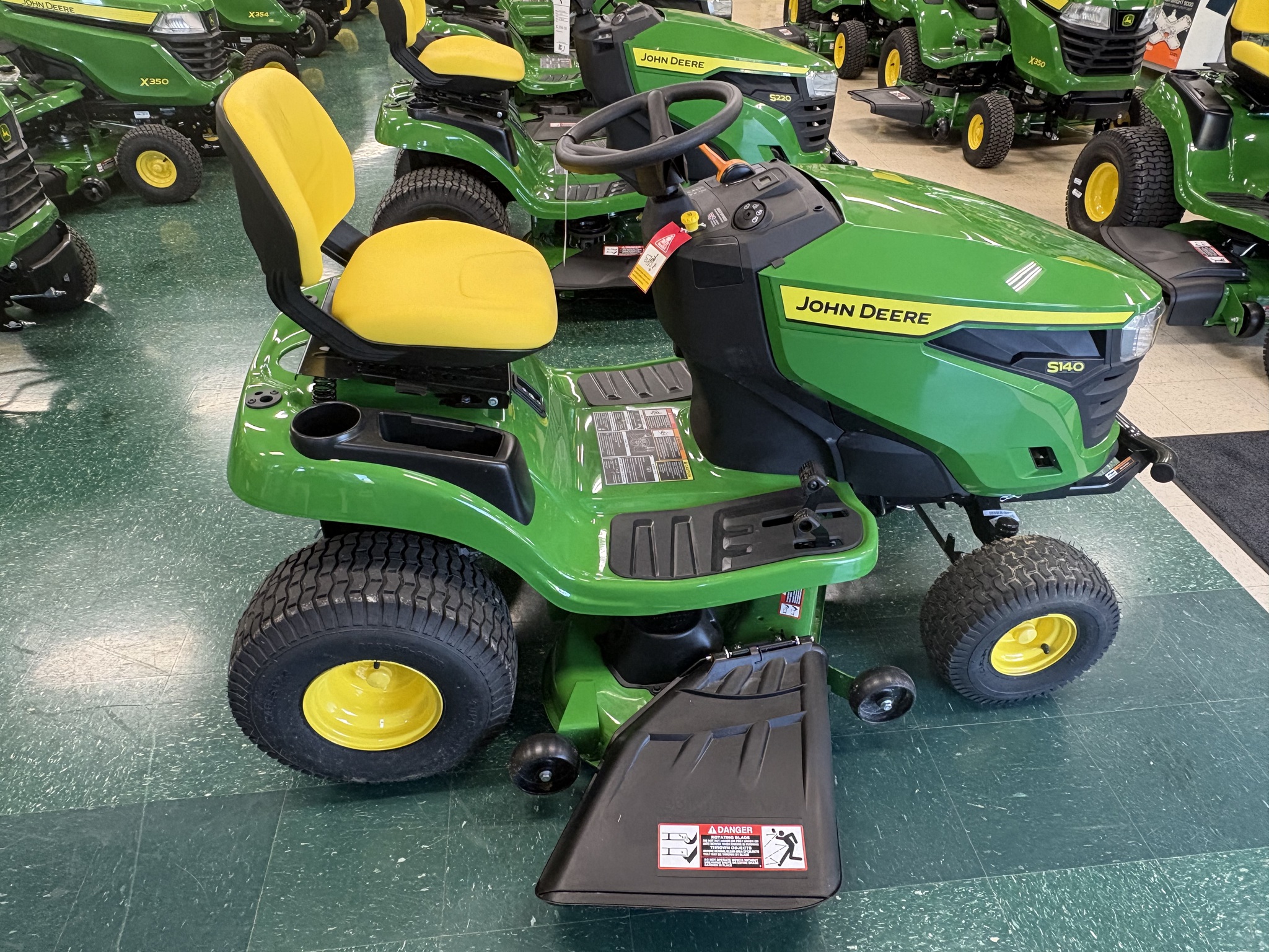2025 John Deere S140 Image 1