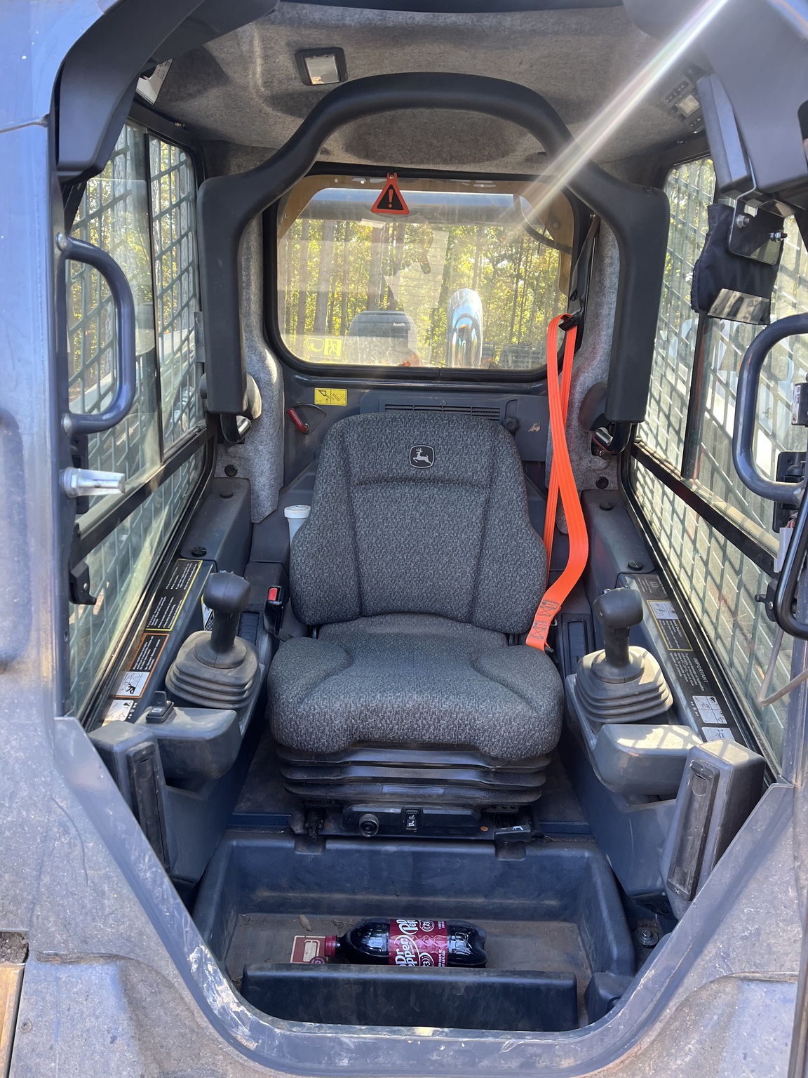 2024 John Deere 333G Image 4