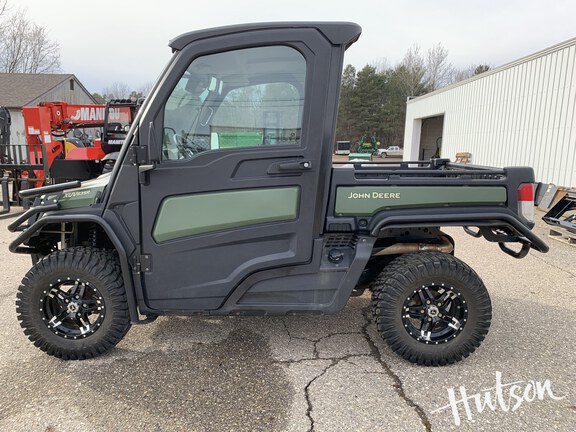 Photo of 2023 John Deere XUV 835R