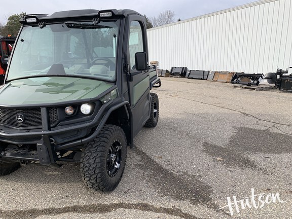 Photo of 2023 John Deere XUV 835R