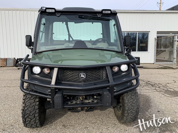 Photo of 2023 John Deere XUV 835R