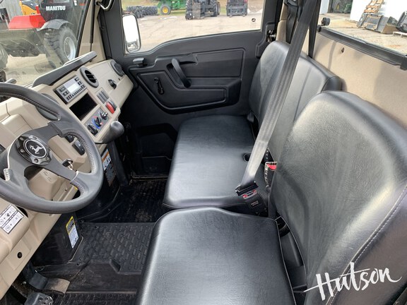 Photo of 2023 John Deere XUV 835R