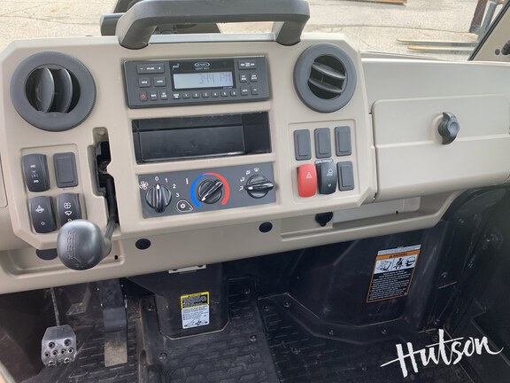 Photo of 2023 John Deere XUV 835R