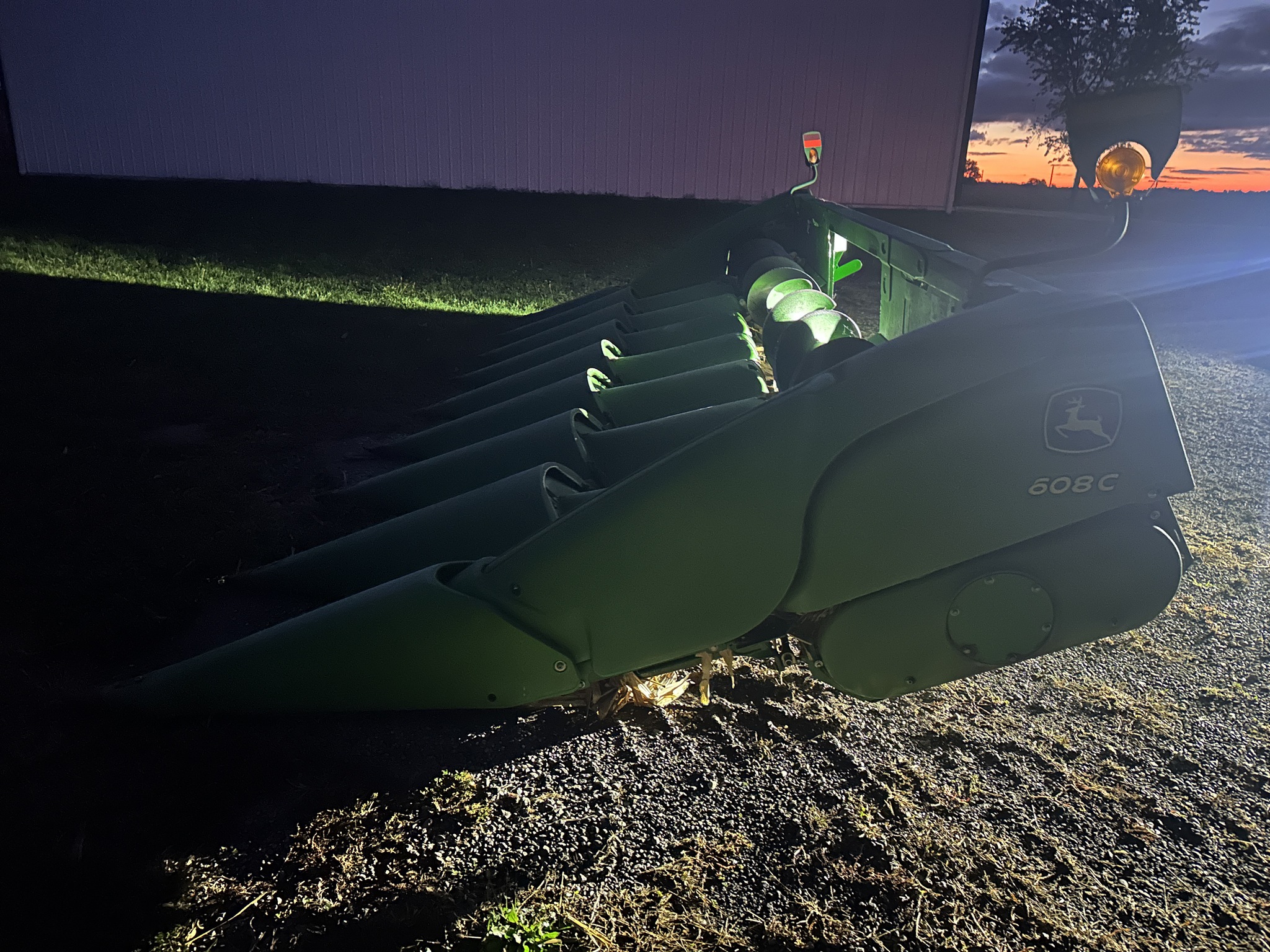 2013 John Deere 608C Image 2