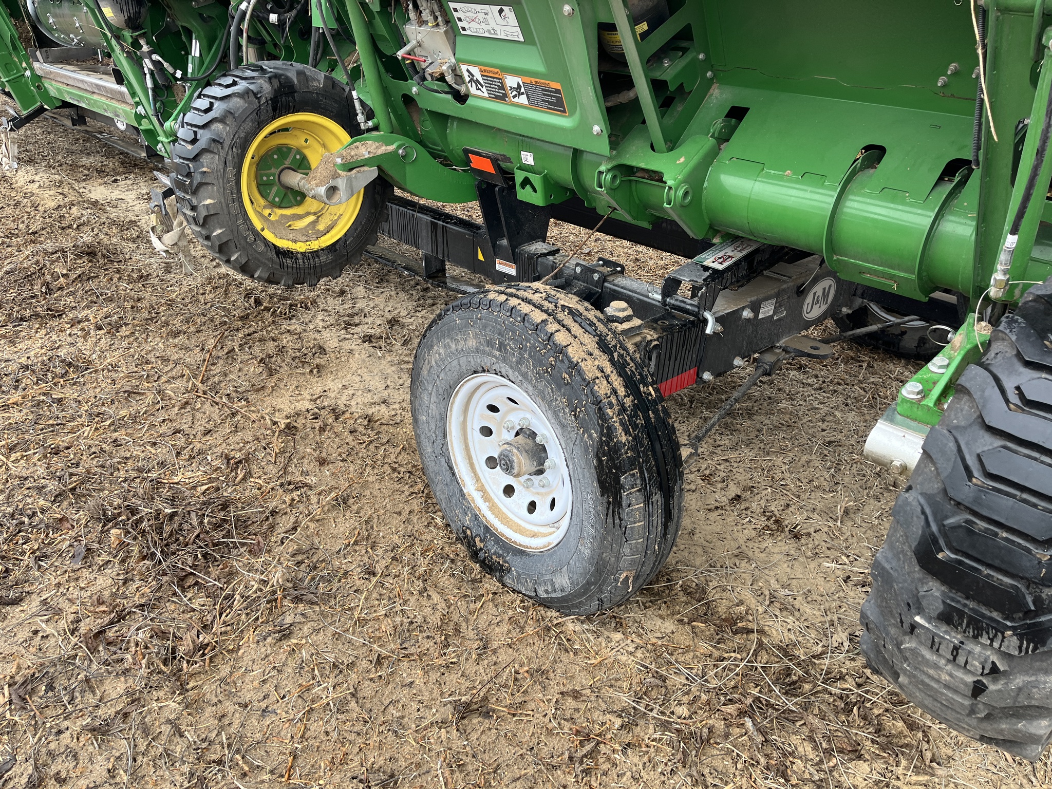  2022 J&M HD42 at Heritage Tractor in Adrian, MO