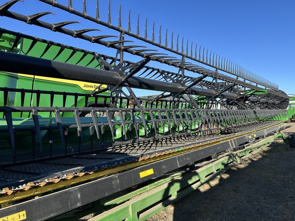 Used 2025 John Deere HDR 40 Combine Platforms at Horizon Ag & Turf in Wetaskiwin, AB - Photo6