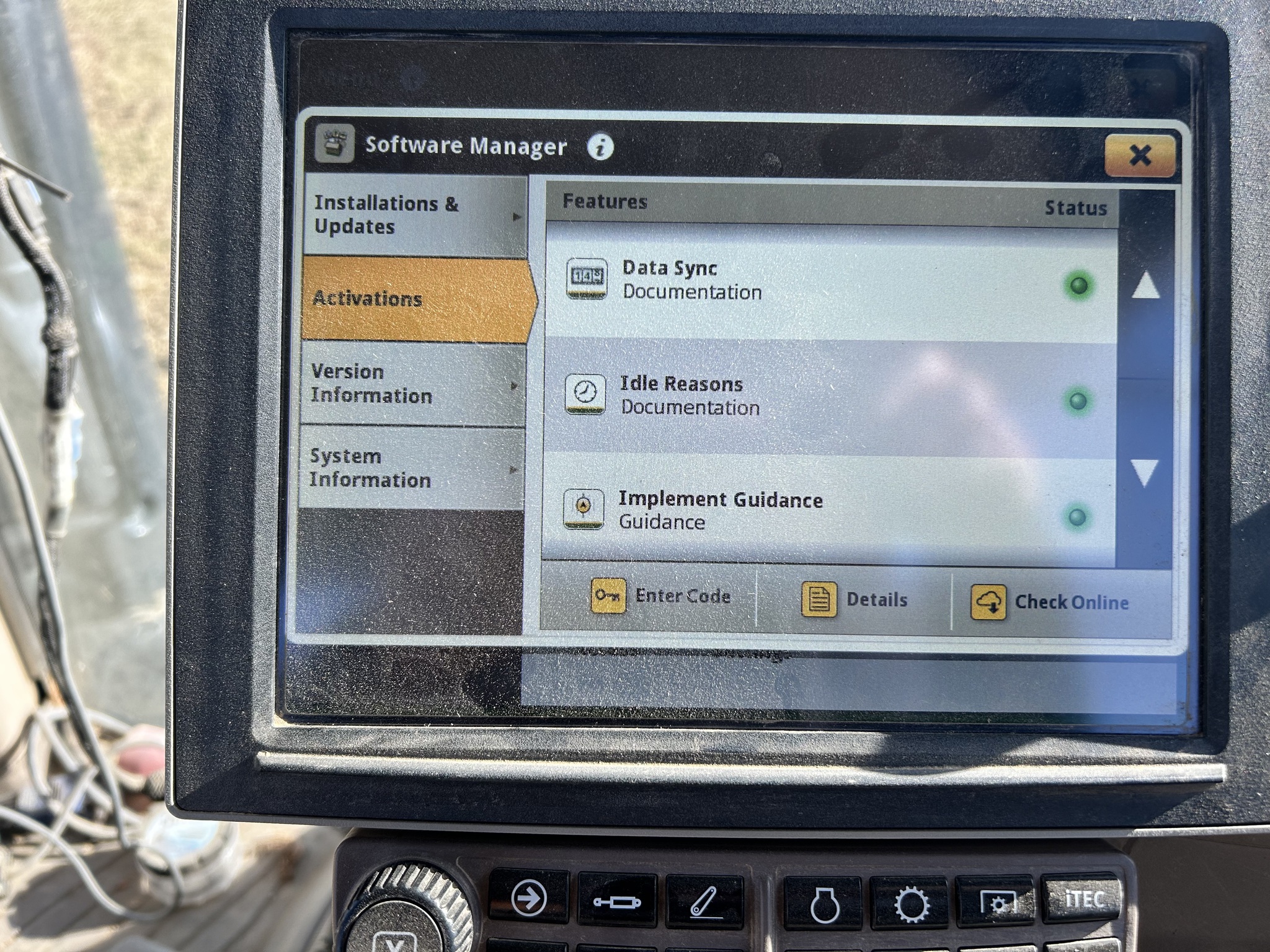 2019 John Deere 8320R Image 20