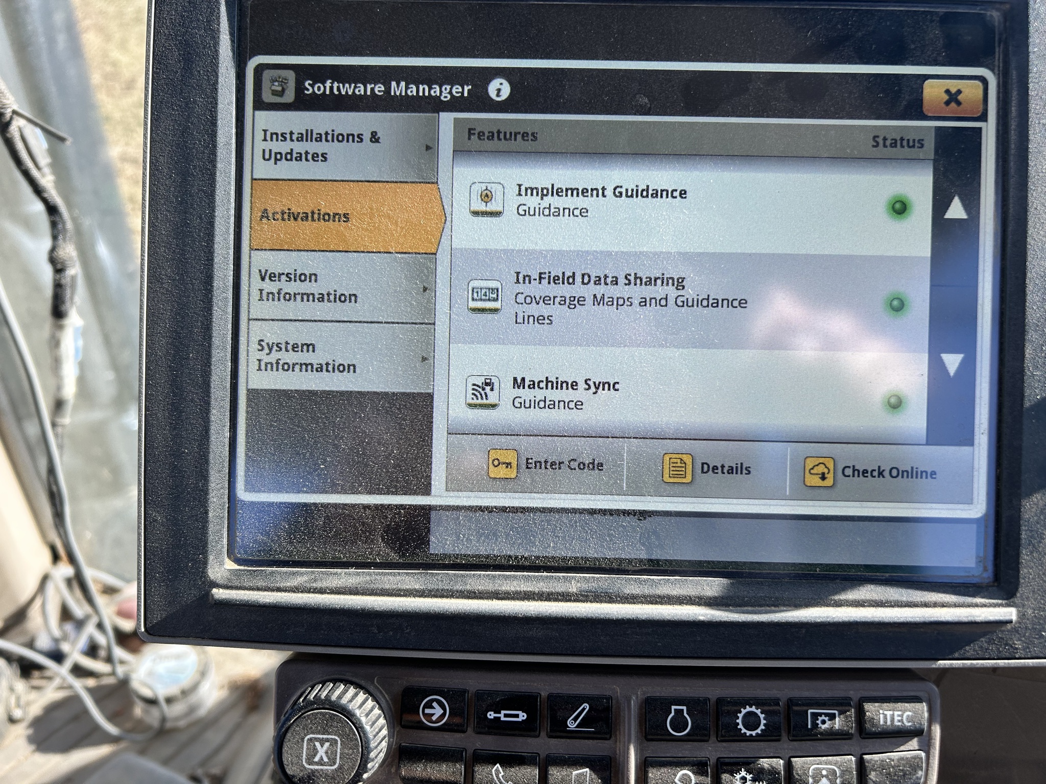 2019 John Deere 8320R Image 22