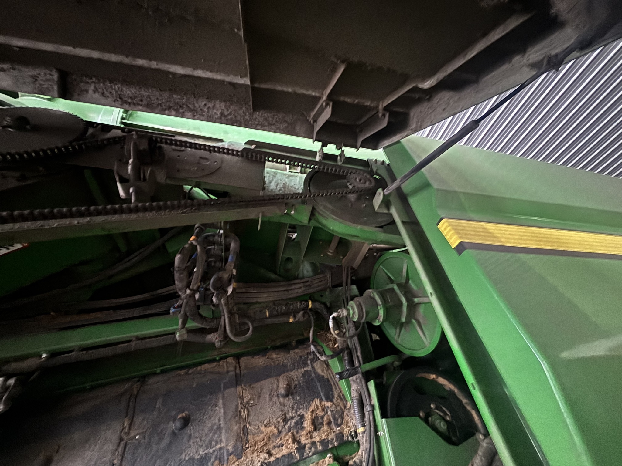 2013 John Deere S670 Image 10