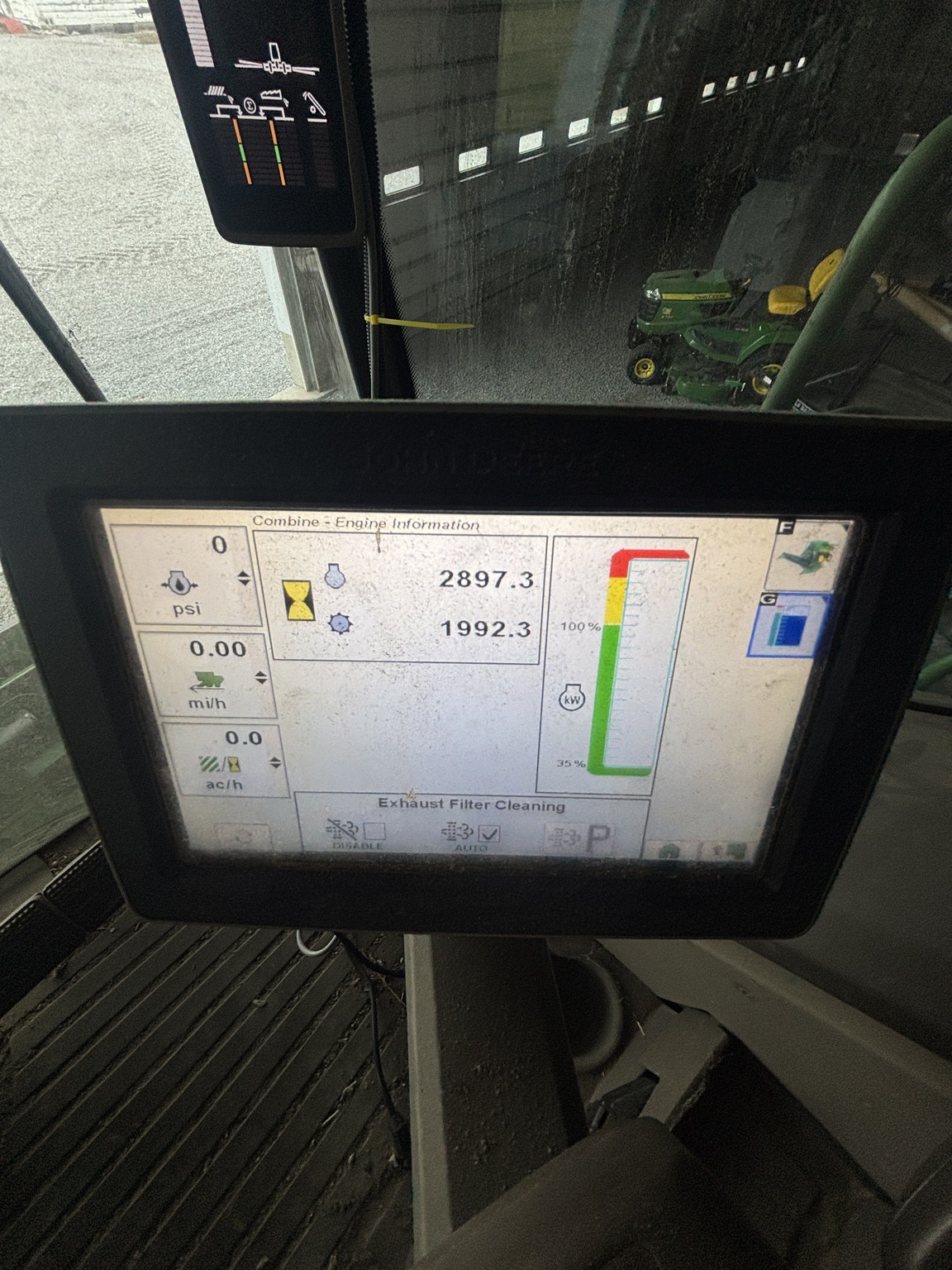 2013 John Deere S670 Image 22