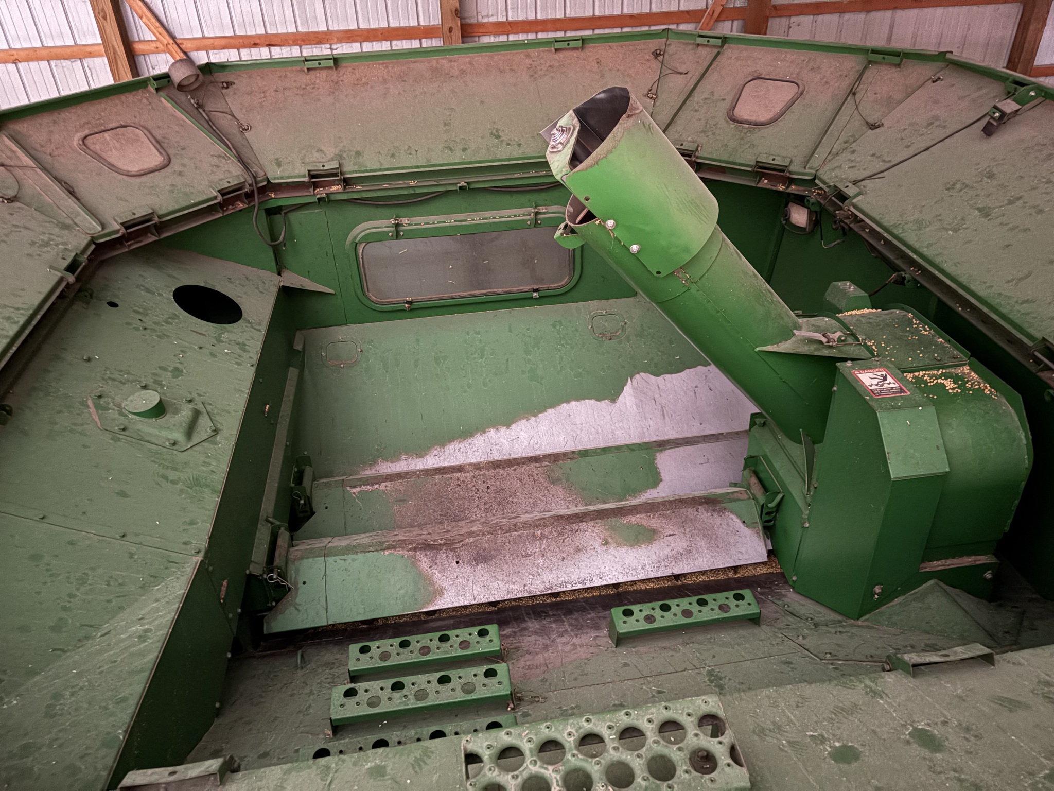 2001 John Deere 9650 STS Image 31