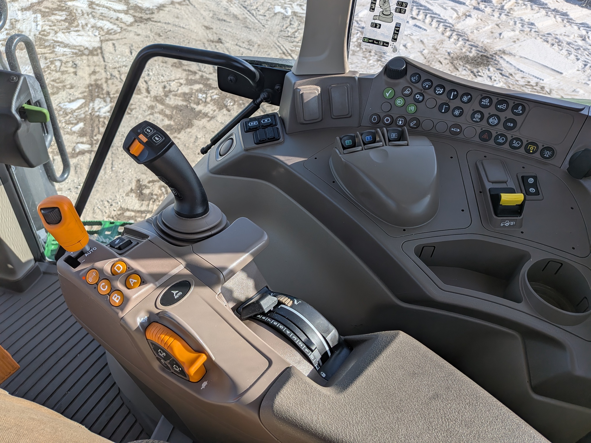  2025 John Deere 6M 130 at Heritage Tractor in Galesburg, IL