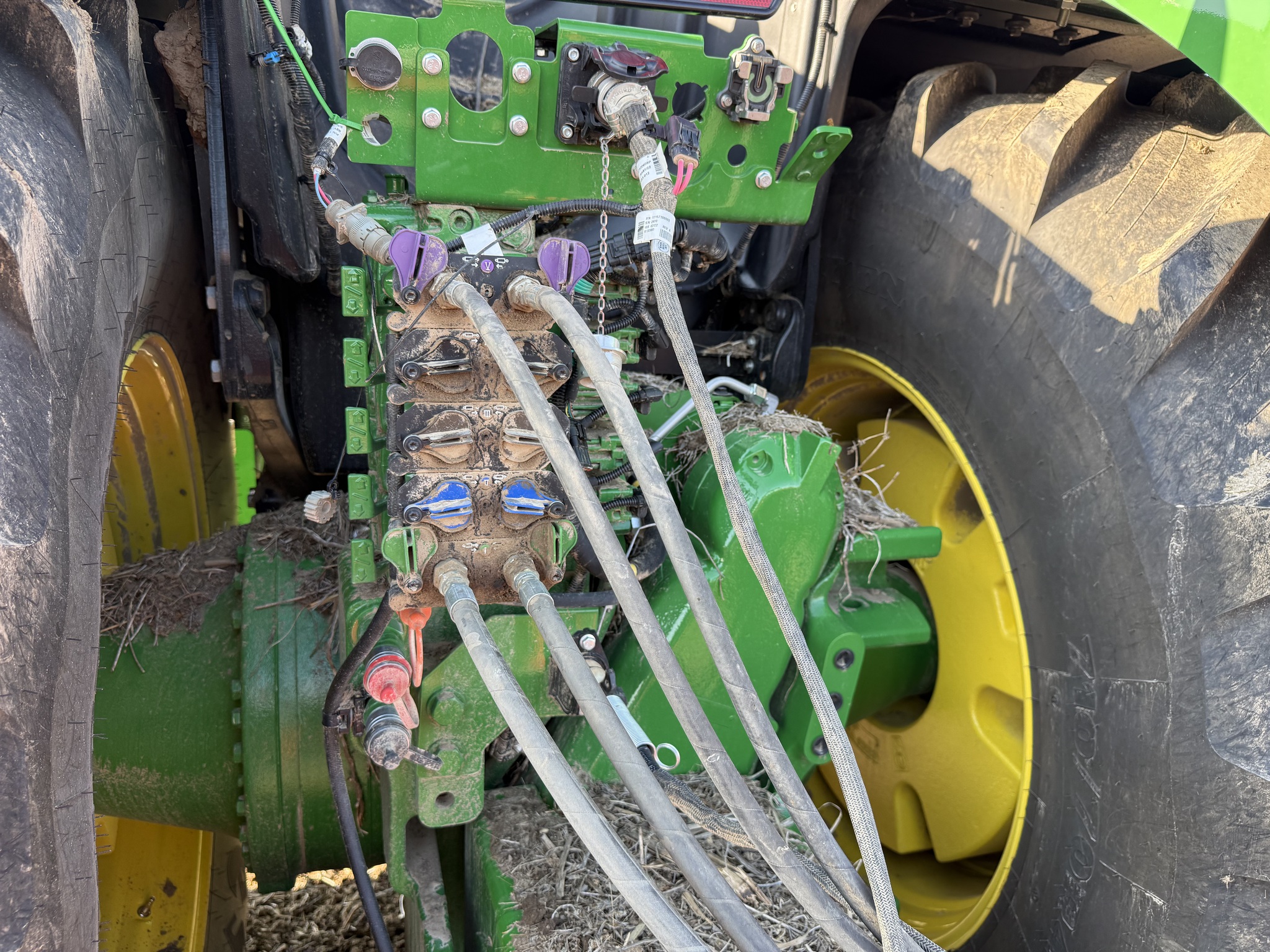  2025 John Deere 9R 540 at Heritage Tractor in Nevada, MO