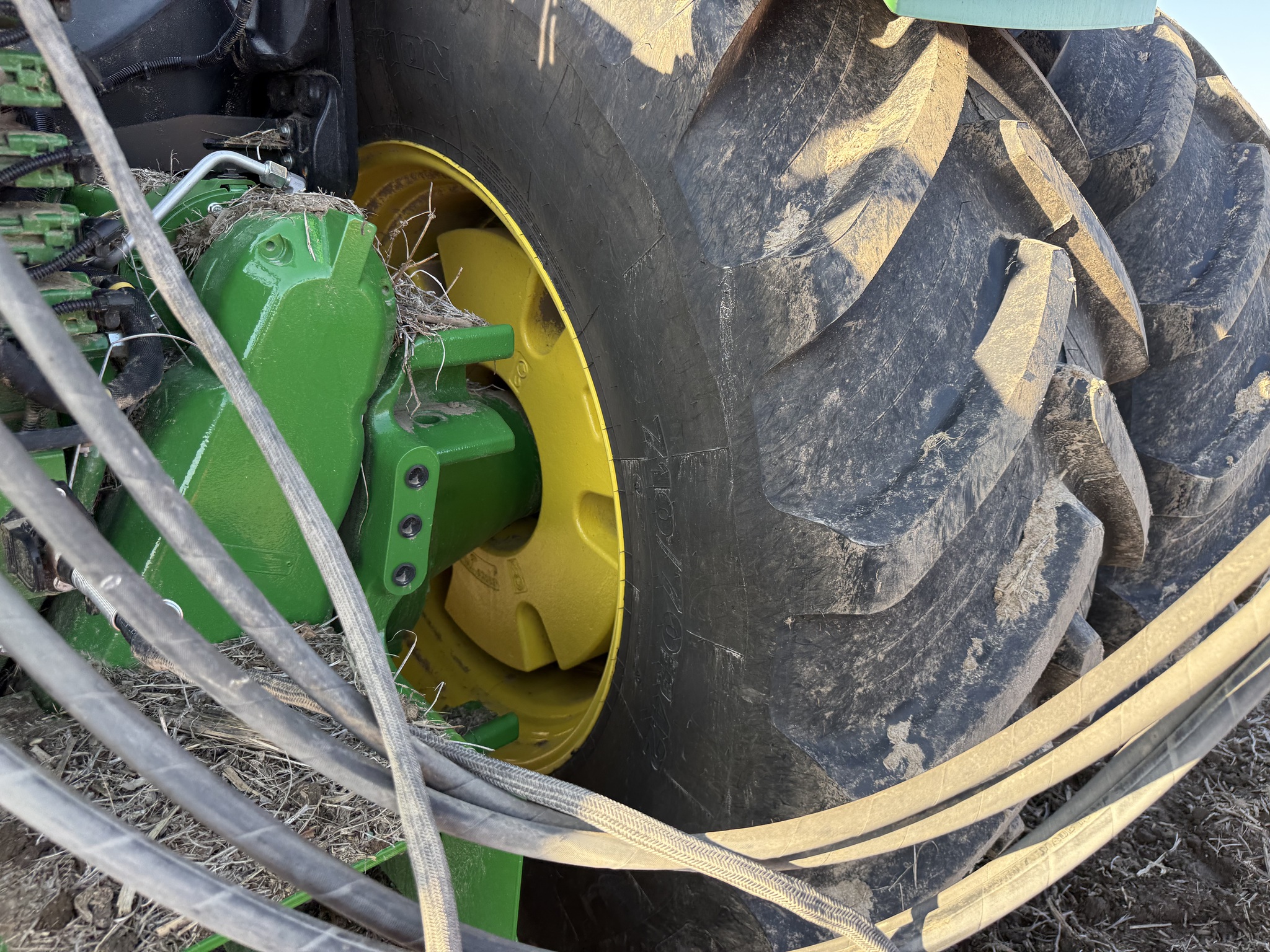  2025 John Deere 9R 540 at Heritage Tractor in Nevada, MO