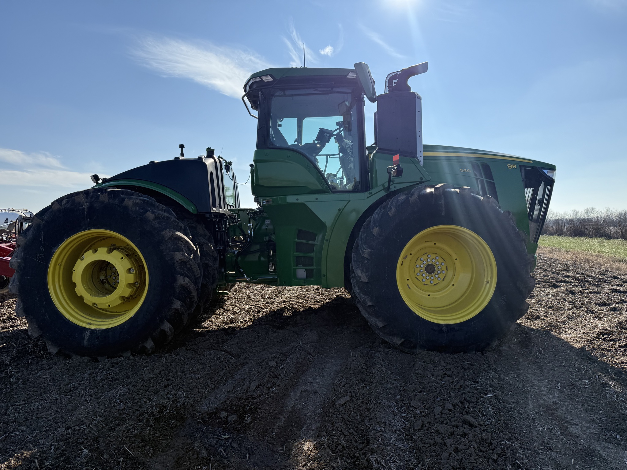  2025 John Deere 9R 540 at Heritage Tractor in Nevada, MO