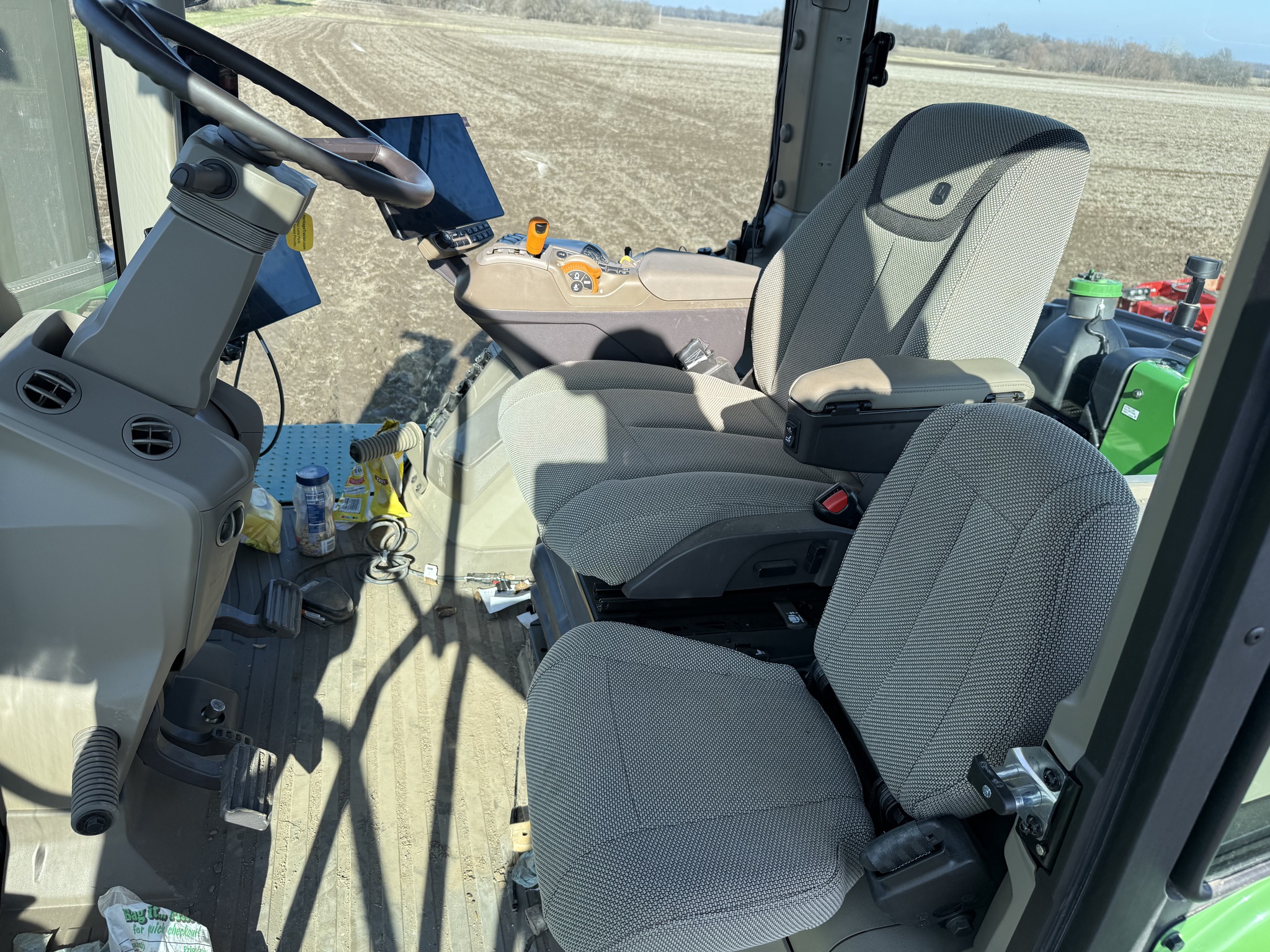  2025 John Deere 9R 540 at Heritage Tractor in Nevada, MO