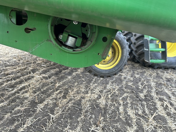 Used 2025 John Deere HDR 35 Combine Platforms at Horizon Ag & Turf in Lloydminster, AB - Photo3