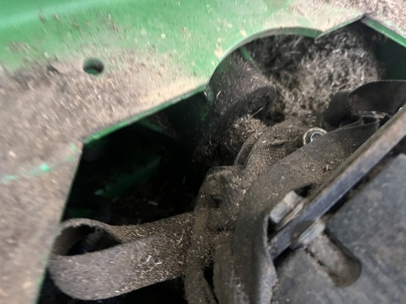 Used 2003 John Deere 567 Round Balers at Horizon Ag & Turf in High Prairie, AB - Photo4