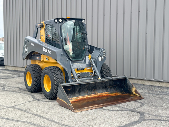 2022 John-Deere 330G