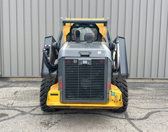 2022 John-Deere 330G