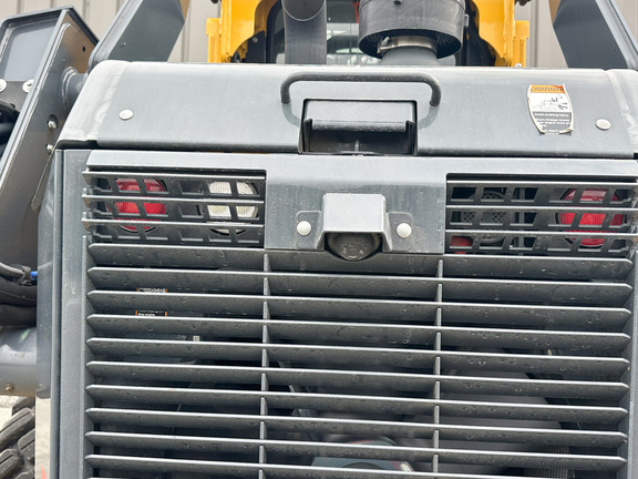 2022 John-Deere 330G