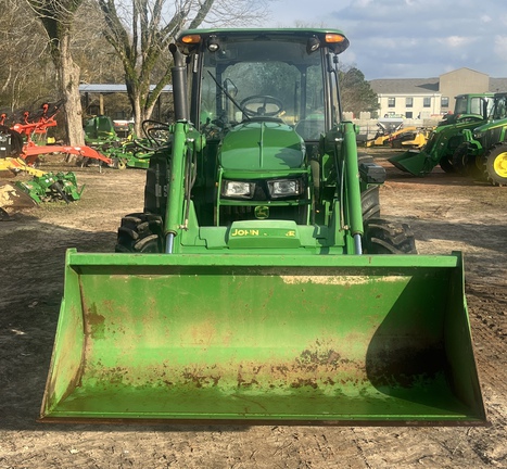 2018 John Deere 5100E Photo 2