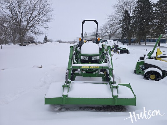 Photo of 2025 John Deere 4052M