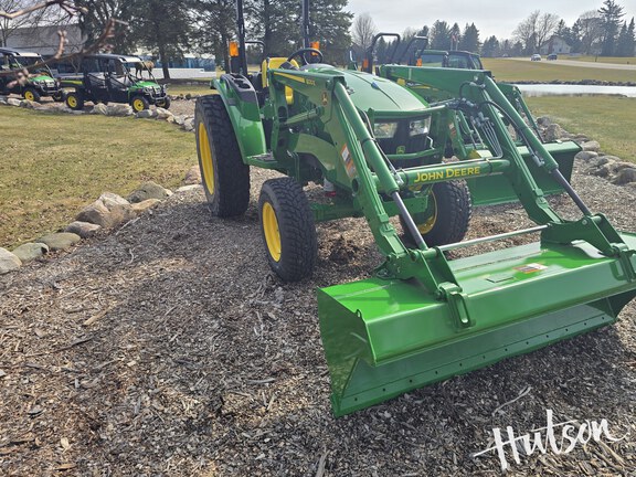 Photo of 2025 John Deere 4052M